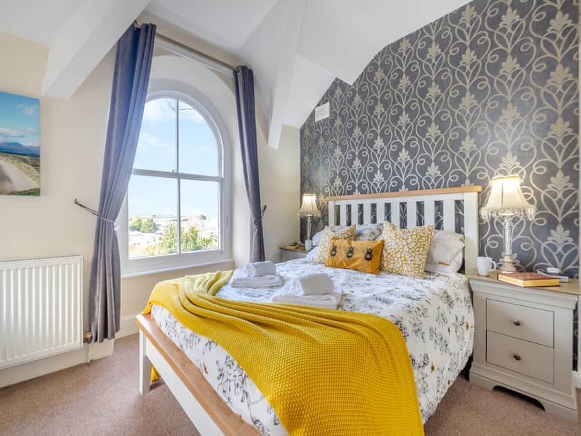 Double bedroom with additional single bed | Noddfa, Harlech