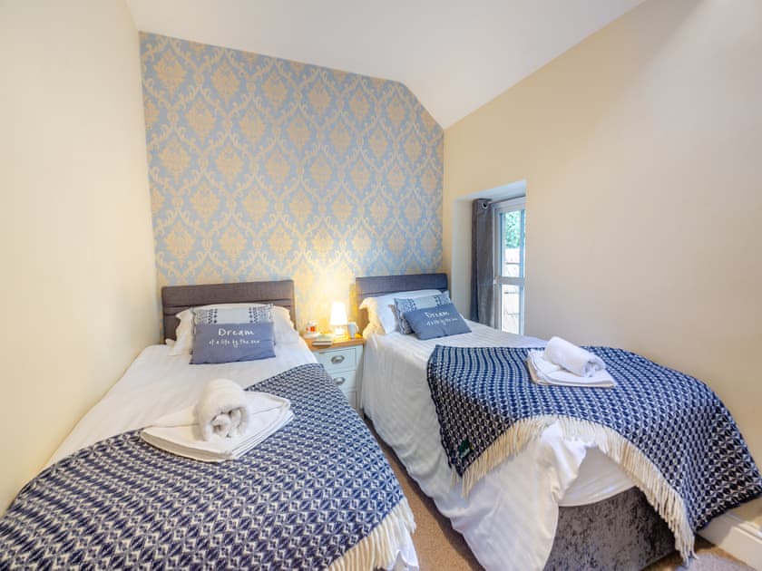 Peaceful twin bedroom | Noddfa, Harlech