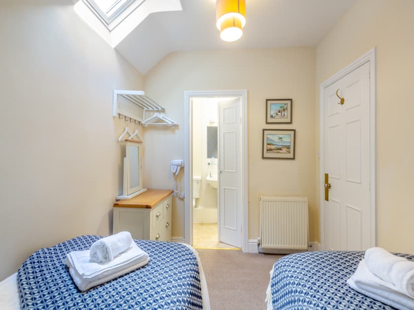 Peaceful twin bedroom | Noddfa, Harlech