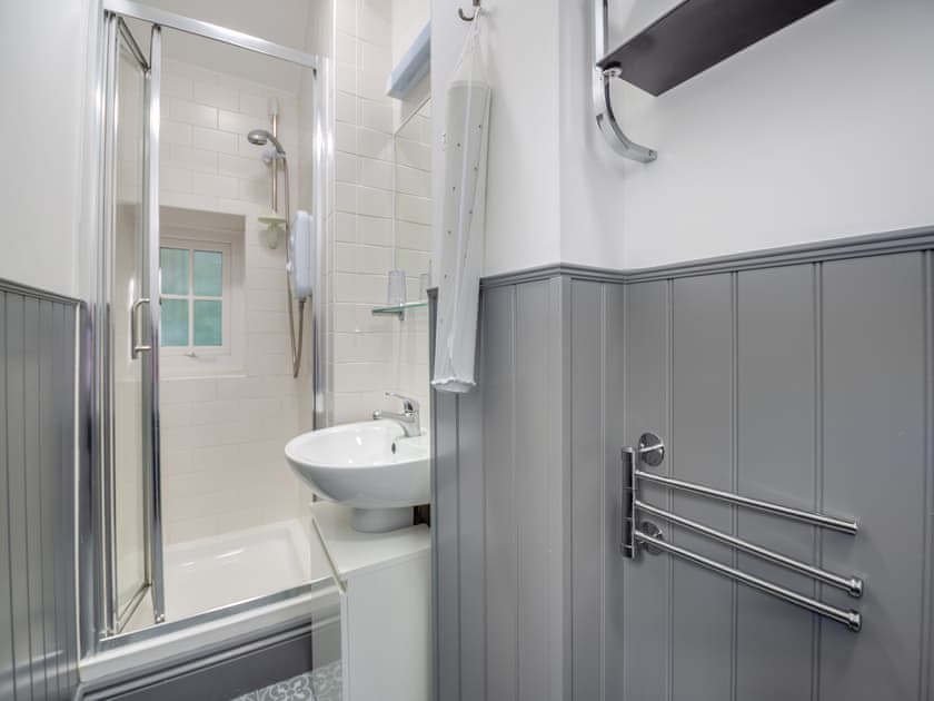 Bathroom | Noddfa, Harlech