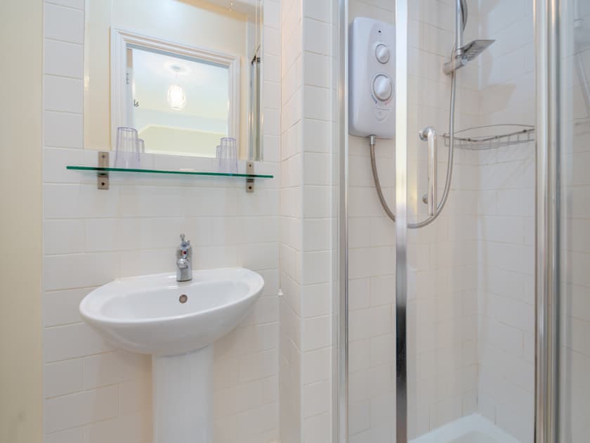 Bathroom | Noddfa, Harlech