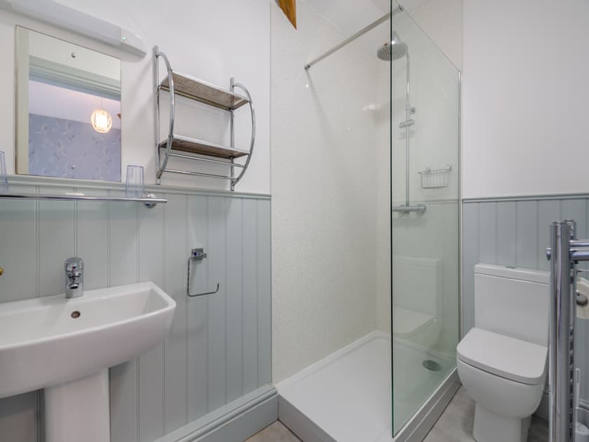 Bathroom | Noddfa, Harlech