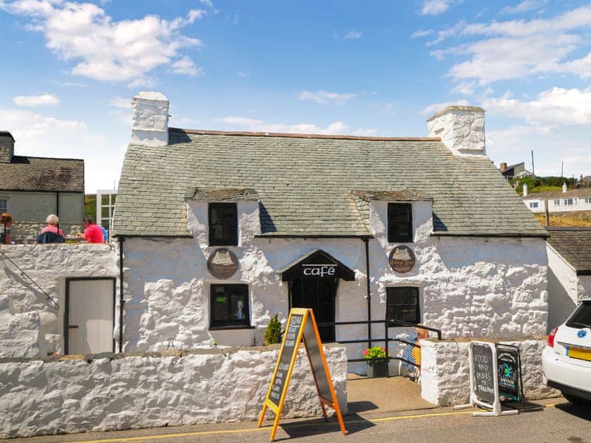 Awelfryn, Pwllheli