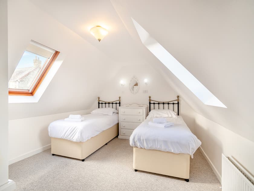 Twin bedroom | Brongwyn Cottages- Honeysuckle Cottage - Brongwyn Cottages, Penparc, near Cardigan