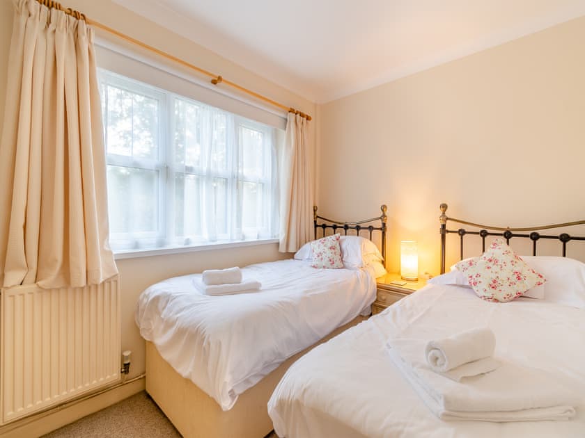 Twin bedroom | Bramble Cottage - Brongwyn Cottages, Penparc, near Cardigan