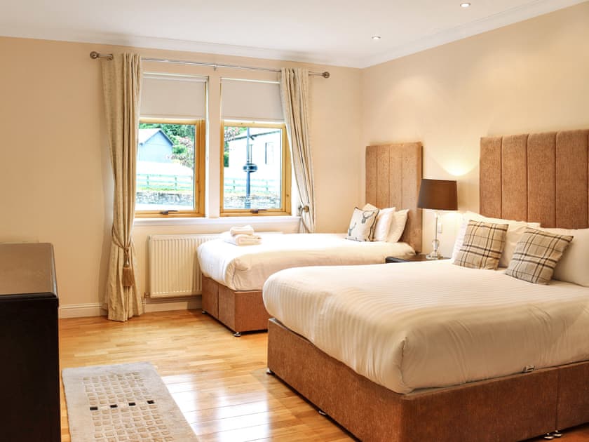 Twin bedroom | Family Lodge No.2 The Place Downstairs - Atholl Palace Holidays, Pitlochry