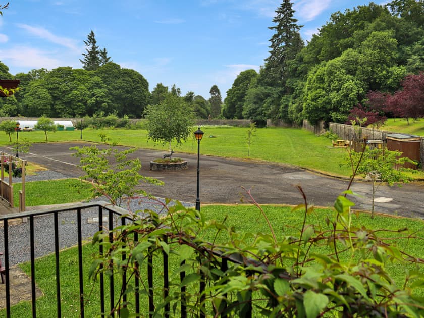 Exterior | Family Lodge No.2 The Place Downstairs - Atholl Palace Holidays, Pitlochry