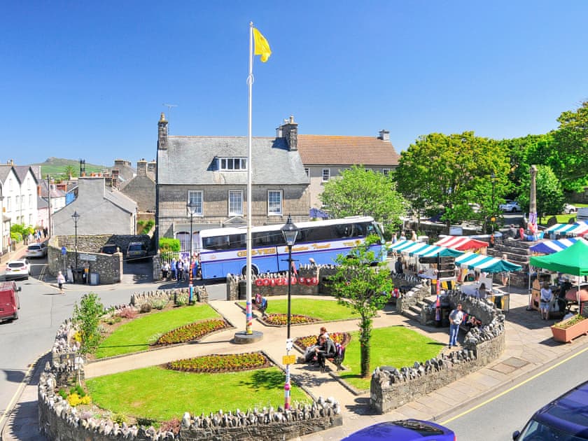 Old Cross Square Garden Apartment, St Davids