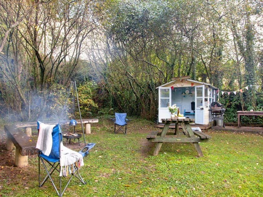 Outdoor area | The Threshing Barn - Middle Corscombe, Sampford Courtenay, Okehampton