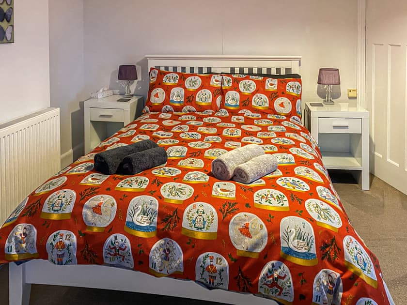 Christmas Double bedroom  | Beacon Cottage, Bittaford, near Ivybridge