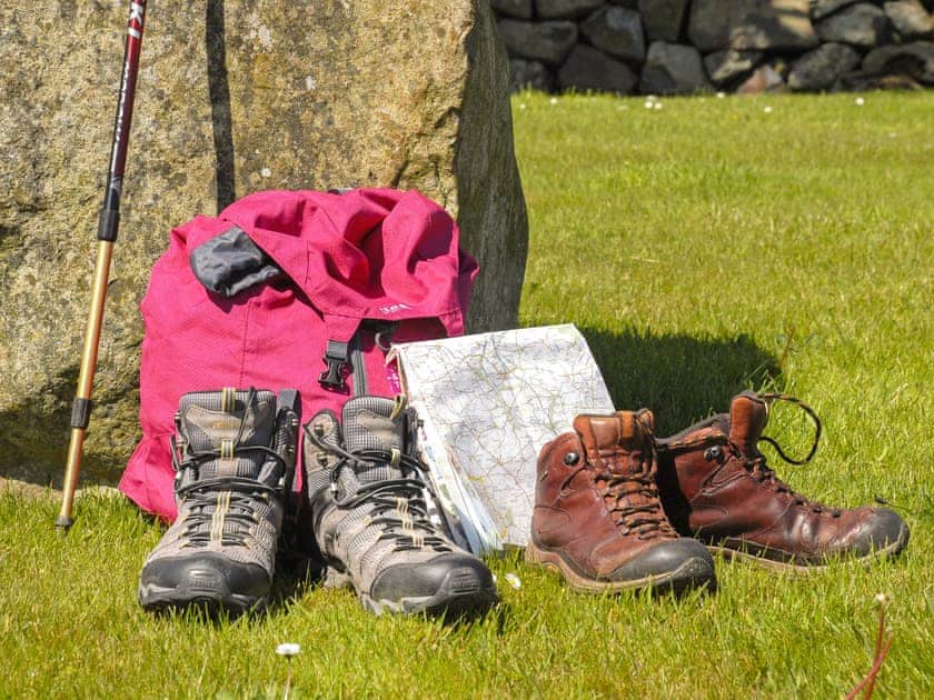 Aberfelin welcomes walkers  | Aberfelin - Yr Hafan Holiday Cottages, Llanrhian, near Porthgain