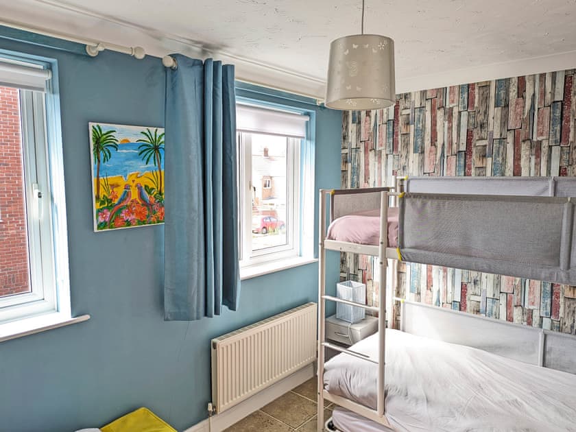 Bunk bedroom | Harbour View Villa, Gorleston-on-Sea, near Great Yarmouth