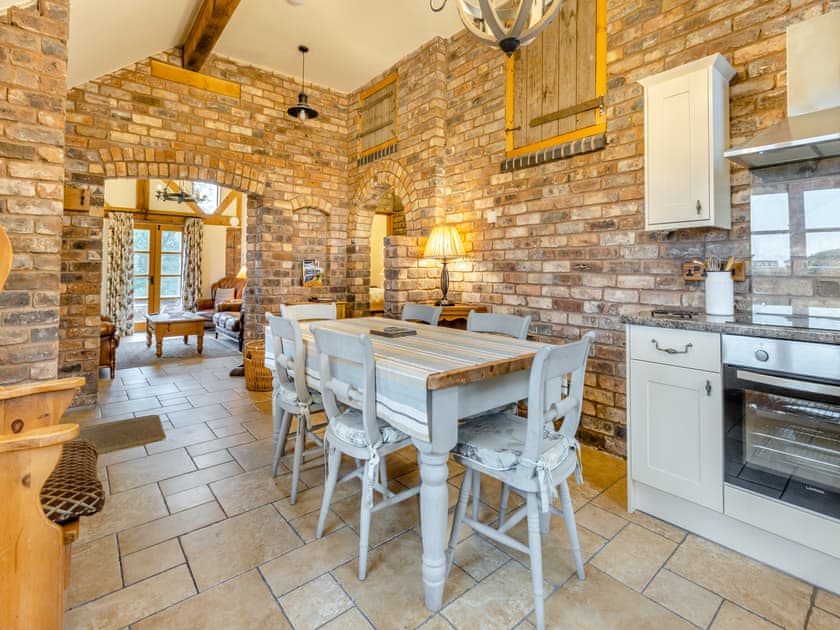 Kitchen/diner | Morells Wood Farm- The Barn - Morells Wood Farm, Leighton, near Shrewsbury
