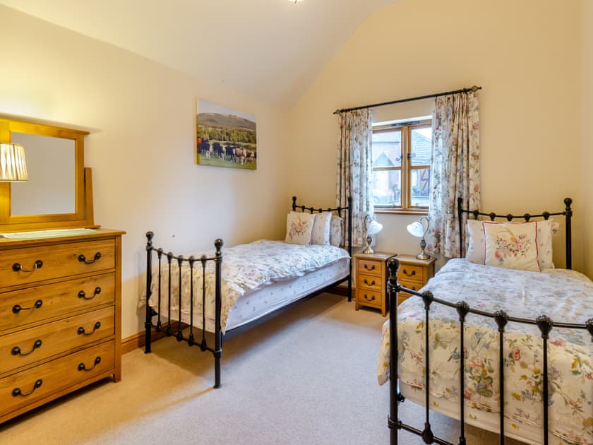 Twin bedroom | Morells Wood Farm- The Barn - Morells Wood Farm, Leighton, near Shrewsbury