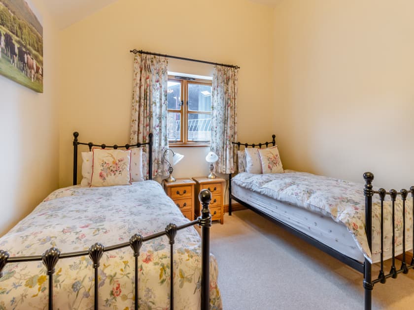 Twin bedroom | Morells Wood Farm- The Barn - Morells Wood Farm, Leighton, near Shrewsbury
