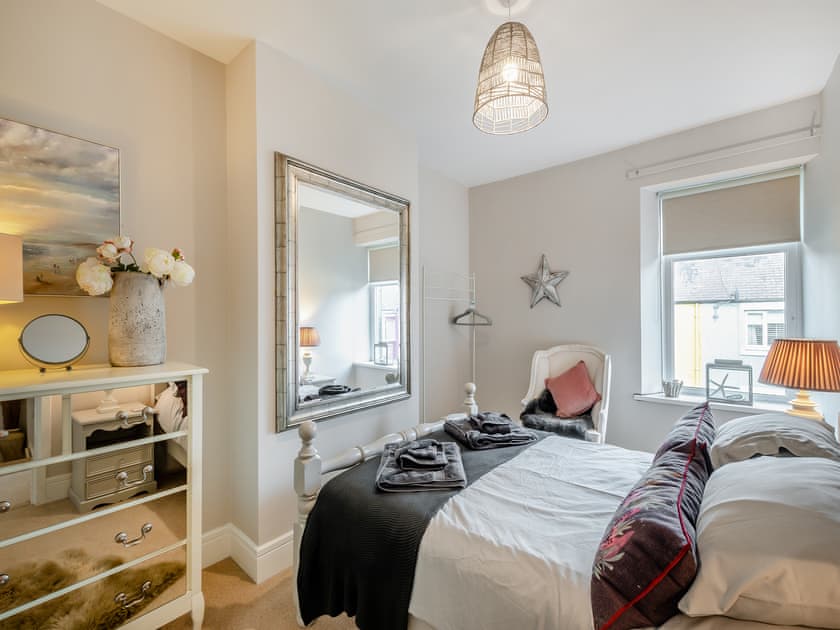 Double bedroom | Neptune Cottage, Amble