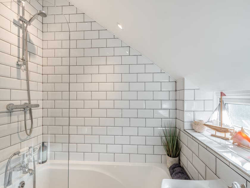 Bathroom | Neptune Cottage, Amble