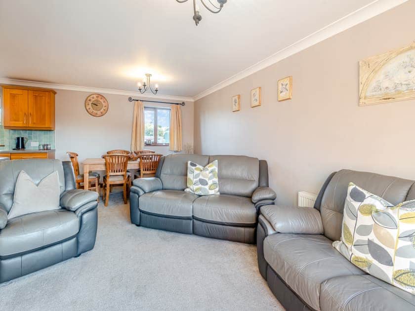 Open plan living space | Chestnut Cottage - Grange Farm Park, Louth