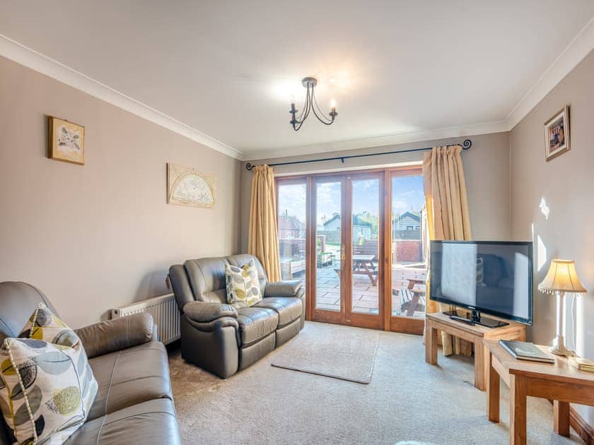 Open plan living space | Chestnut Cottage - Grange Farm Park, Louth