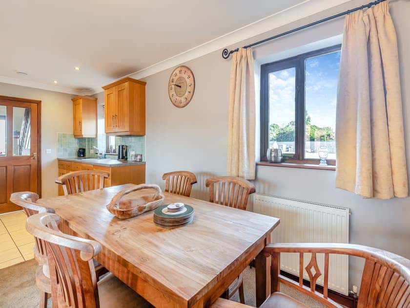 Open plan living space | Chestnut Cottage - Grange Farm Park, Louth
