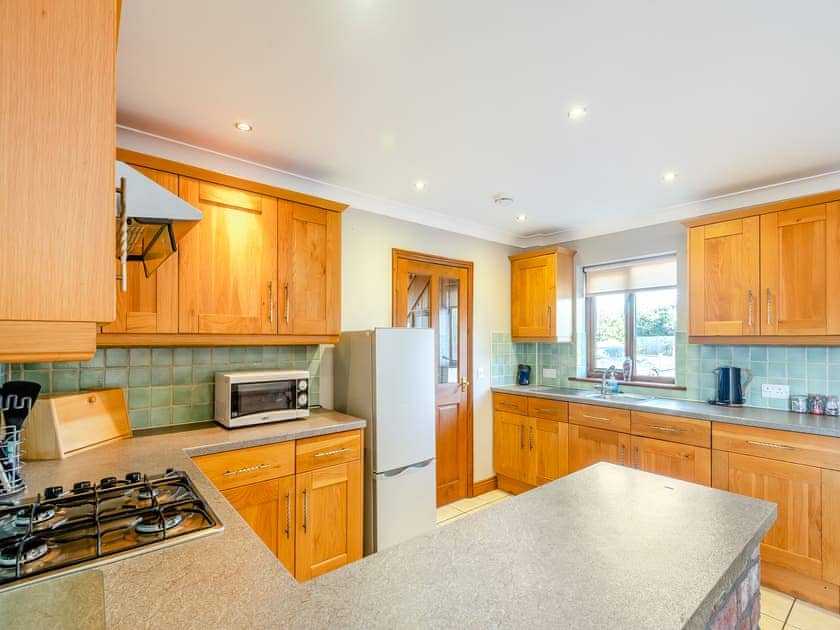 Open plan living space | Chestnut Cottage - Grange Farm Park, Louth