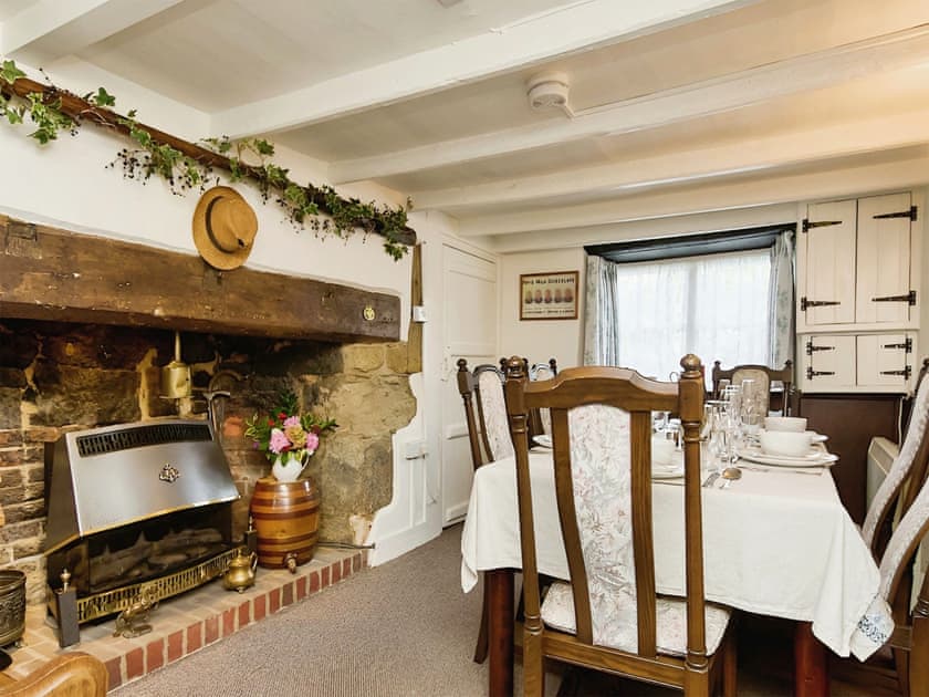 Dining room | Ye Olde Cottage, Niton, near Ventnor