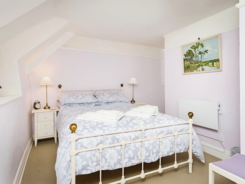 Double bedroom | Ye Olde Cottage, Niton, near Ventnor