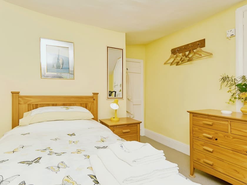 Double bedroom | Ye Olde Cottage, Niton, near Ventnor
