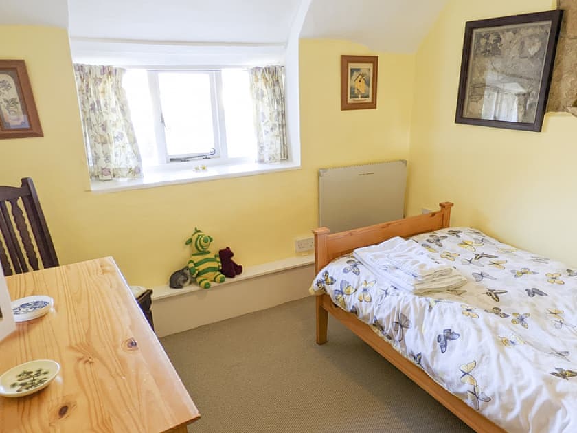 Double bedroom | Ye Olde Cottage, Niton, near Ventnor