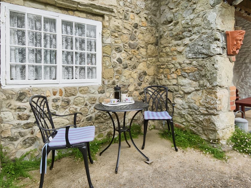 Sitting-out-area | Ye Olde Cottage, Niton, near Ventnor