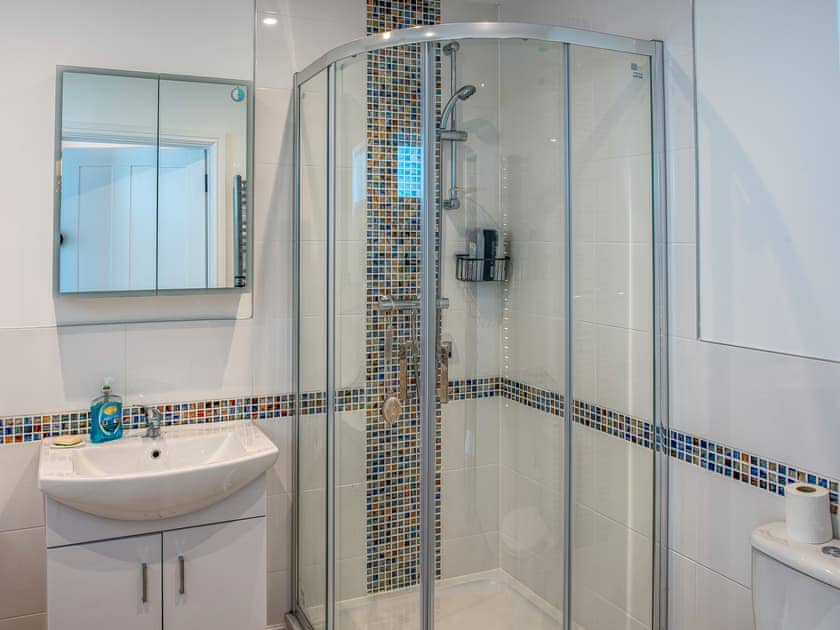 Shower room | The Old Canoe Club, Plymouth