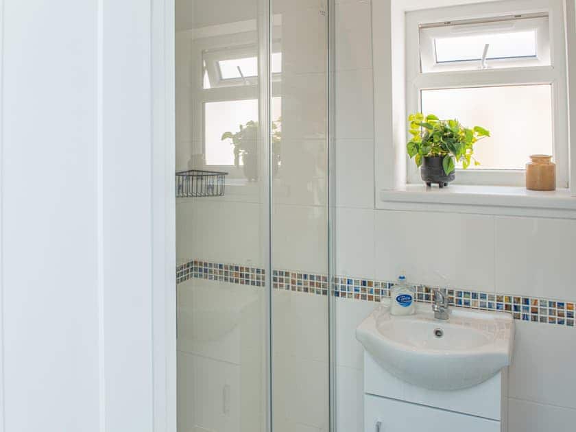 Shower room | The Old Canoe Club, Plymouth
