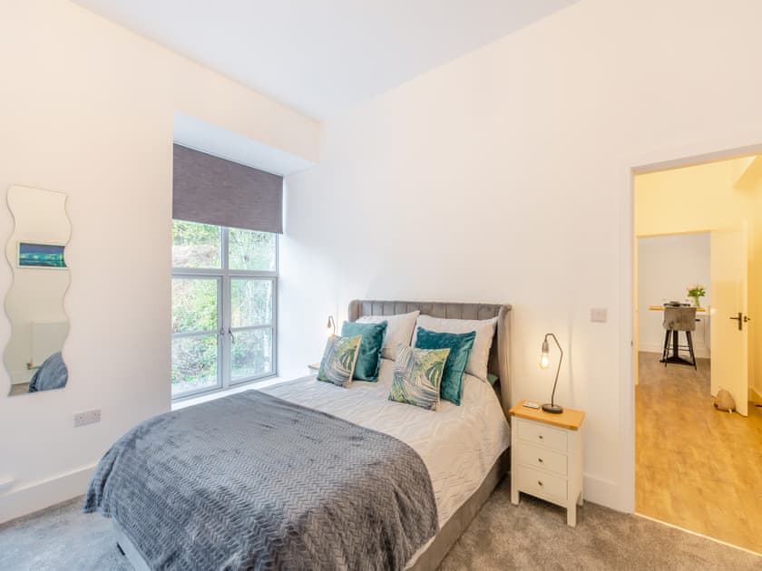 Double bedroom | Weaver’s Snug, Haworth