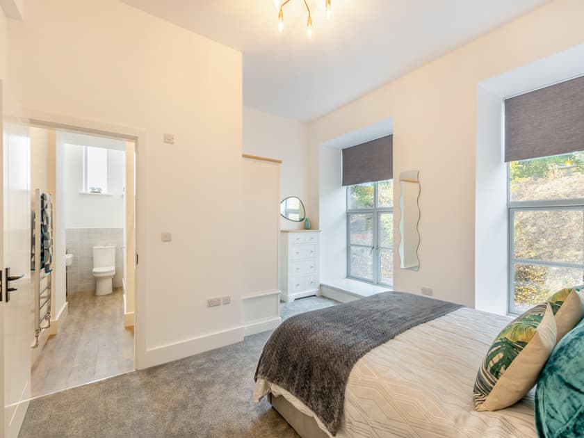 Double bedroom | Weaver’s Snug, Haworth