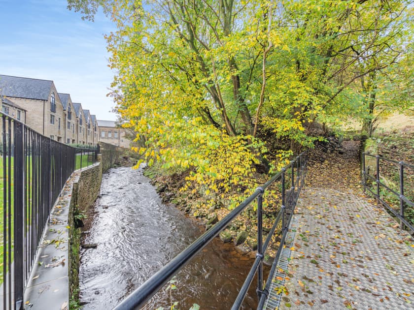 Setting | Weaver’s Snug, Haworth