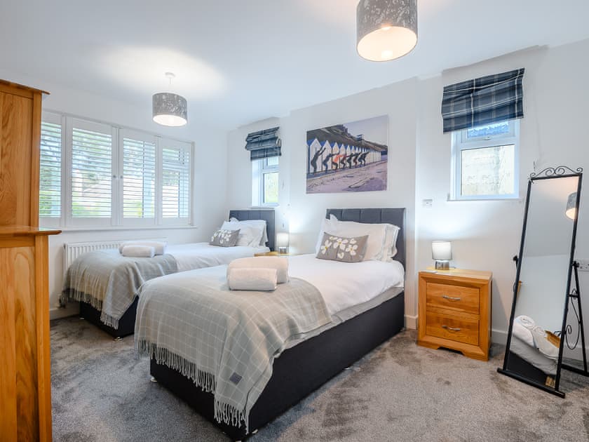 Twin bedroom | Captains Rest, Southbourne, near Bournemouth