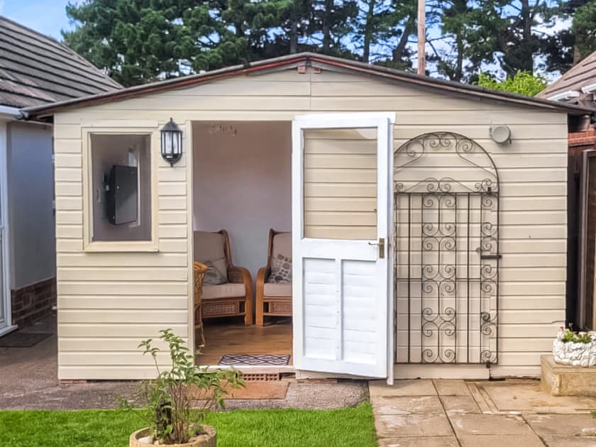 Summerhouse | Captains Rest, Southbourne, near Bournemouth