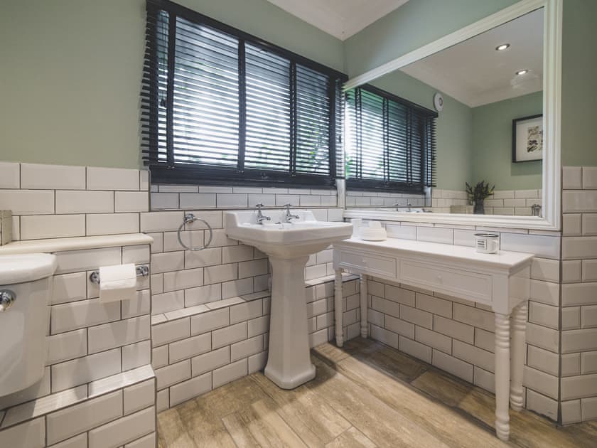 Large half-tiled bathroom | The Sedgeford Hall - Sedgeford Hall Estate , Sedgeford, near Hunstanton