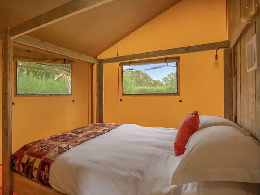 Pippin Lodge - Tall Trees Glamping, Coxbridge, Glastonbury