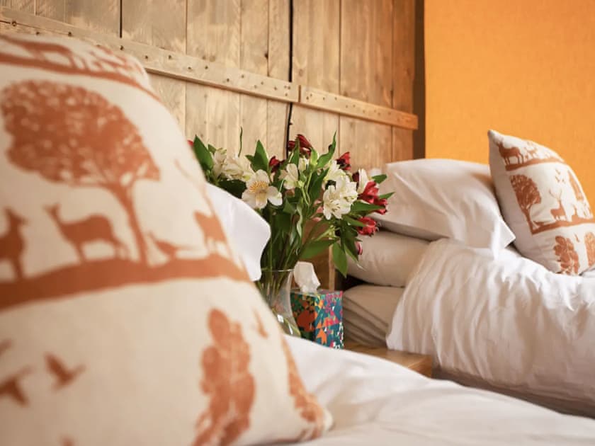 Bramley Lodge - Tall Trees Glamping, Coxbridge, Glastonbury