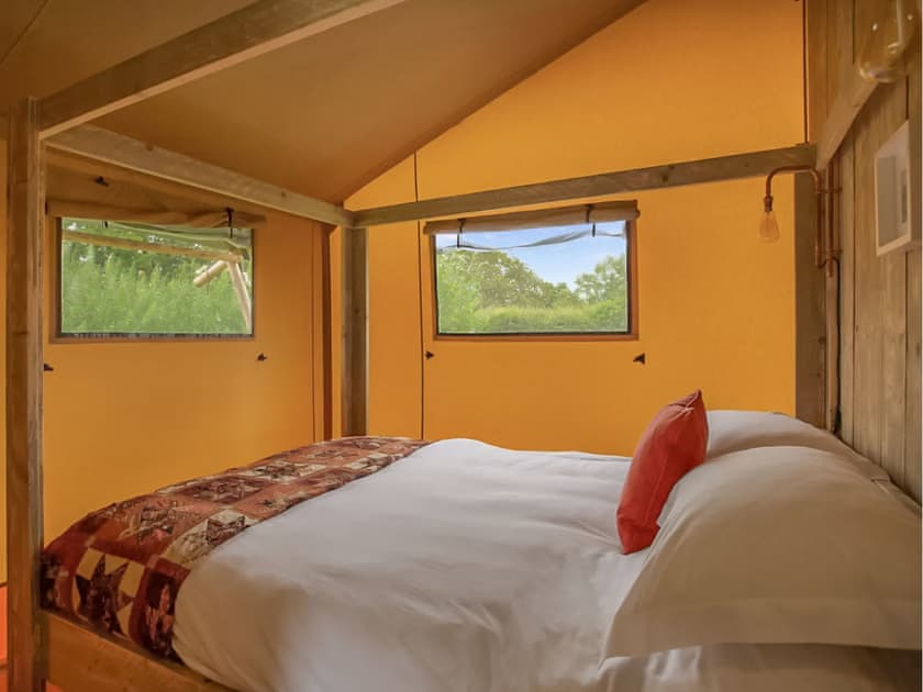Bramley Lodge - Tall Trees Glamping, Coxbridge, Glastonbury