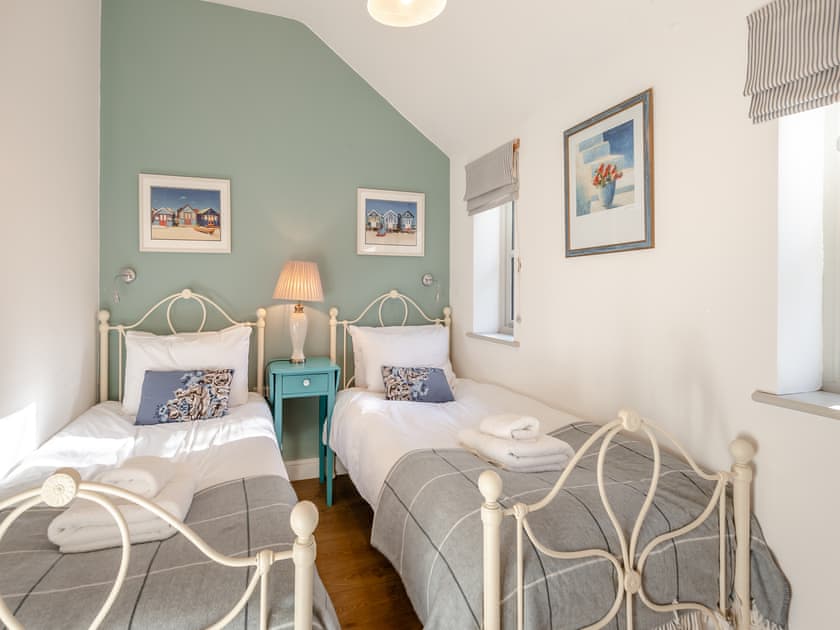 Twin bedroom | Walnut Cottage - The Pentney Abbey Estate, Pentney, King’s Lynn