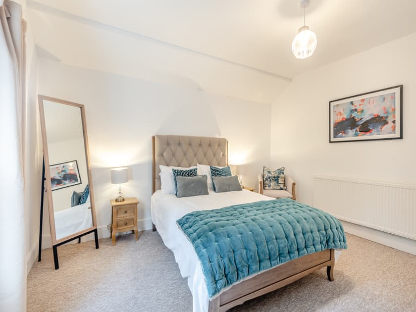 Double bedroom | Norwood Park- North Lodge - Norwood Park, All Nottinghamshire