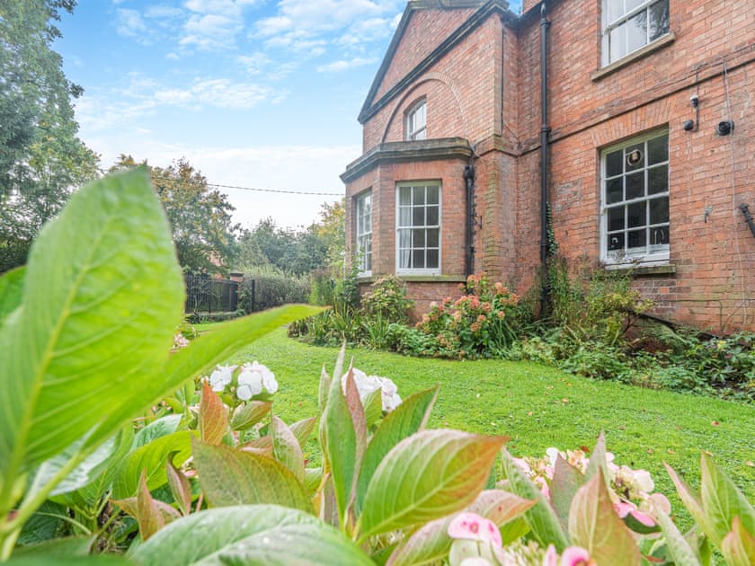 Exterior | Norwood Park- North Lodge - Norwood Park, All Nottinghamshire