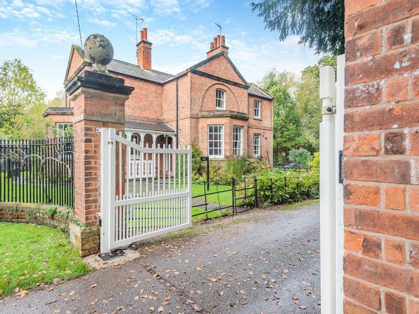 Exterior | Norwood Park- South Lodge - Norwood Park, All Nottinghamshire