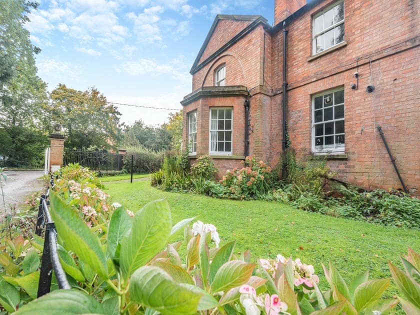 Exterior | Norwood Park- South Lodge - Norwood Park, All Nottinghamshire