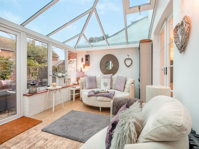 Sun room | Victoria Cottage, Mudeford, near Christchurch