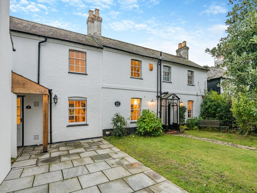 Exterior | Victoria Cottage, Mudeford, near Christchurch