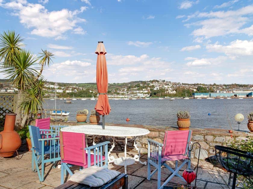 Outdoor eating area | Port View Cottage, Shaldon
