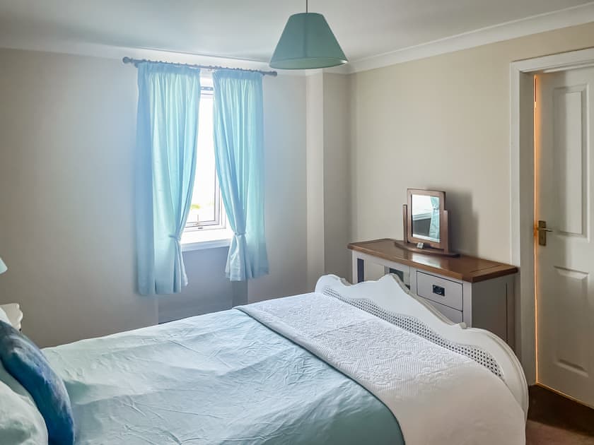 Double bedroom | Armadale Cottage - Armadale Retreats, Portmahomack, near Tain